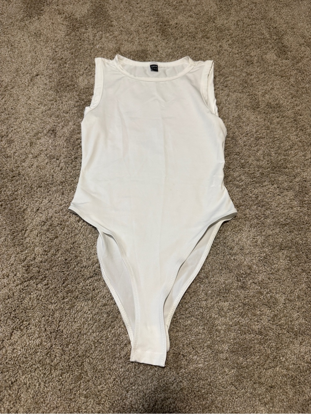 Medium Women's SHEIN White Sleeveless One-Piece Bodysuit